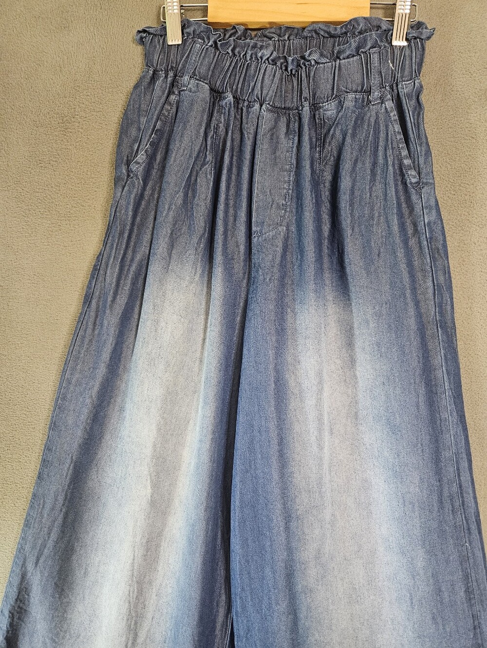 Zenana Womens Small Wide Leg Frye Hem Denim Pants Pullup High-Rise Bleach Wash - Picture 2 of 10